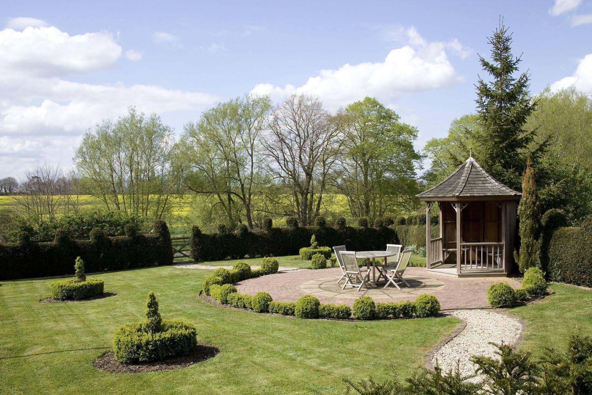 The Old Manor House Bed & Breakfast Halford  Bagian luar foto