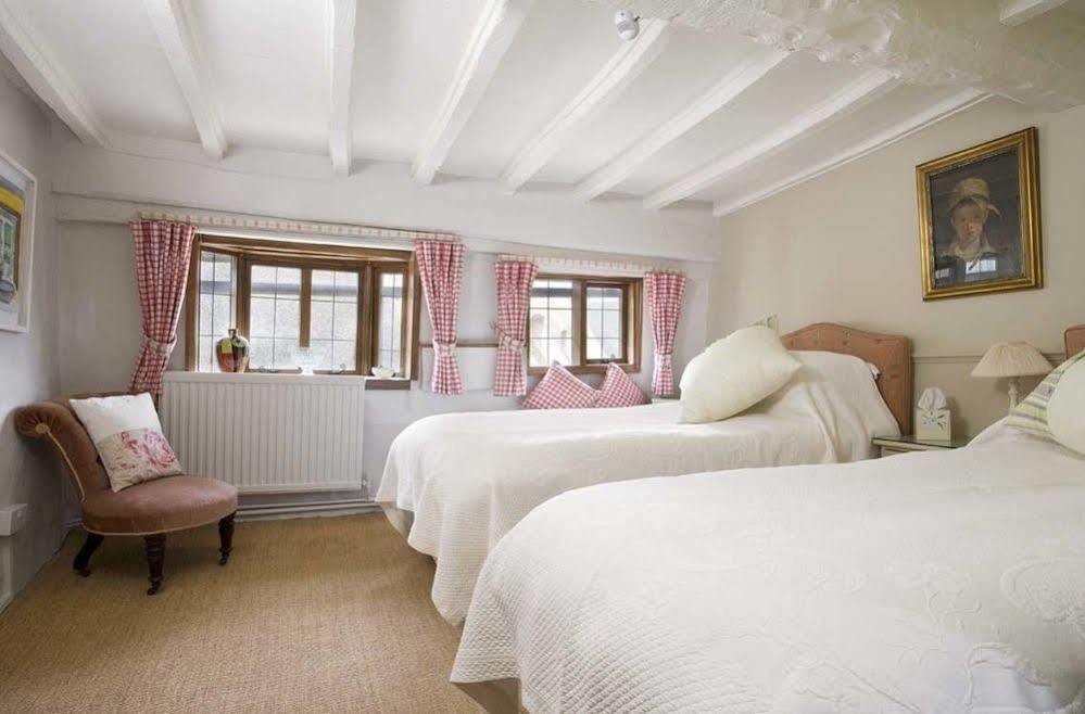 The Old Manor House Bed & Breakfast Halford  Bagian luar foto